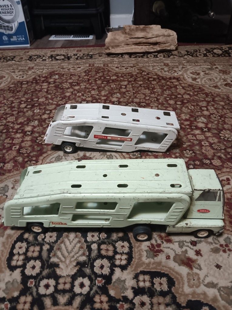 Vintage 1960's Tonka Hauler Carrier with Extra Tonka Trailer