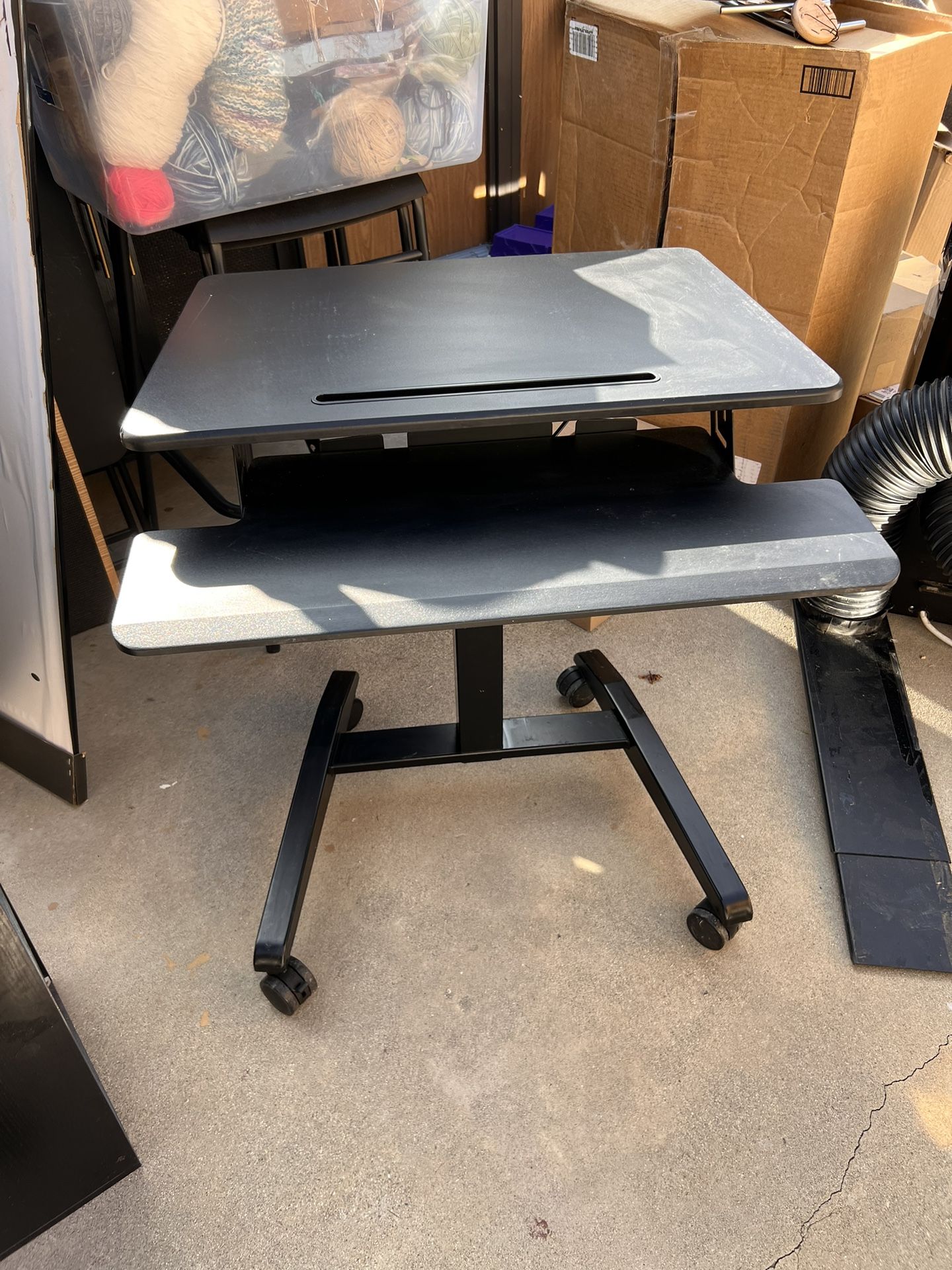 Standing/sitting Desk On Wheels