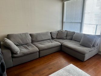 Modular/Sectional Couch