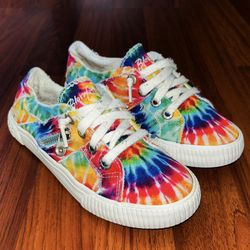 Blowfish Malibu Women’s Tie Dye Shoes Size 6