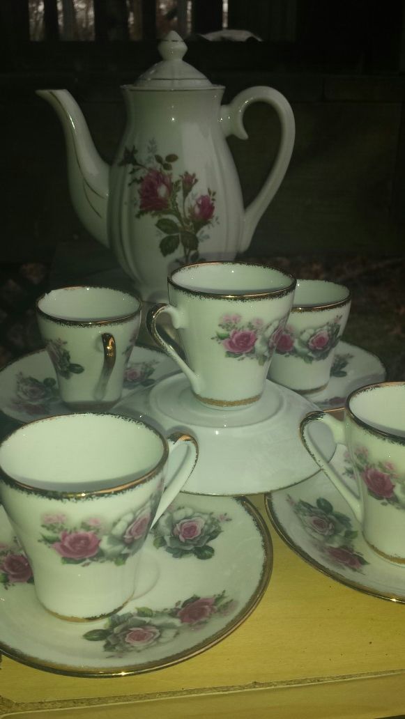 Vintage Chinese Floral Tea Set