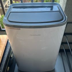Frigidaire FHPH142AC1 Portable Room Air Conditioner, 14,000 BTU