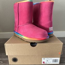 UGG Classic II Short Rainbow