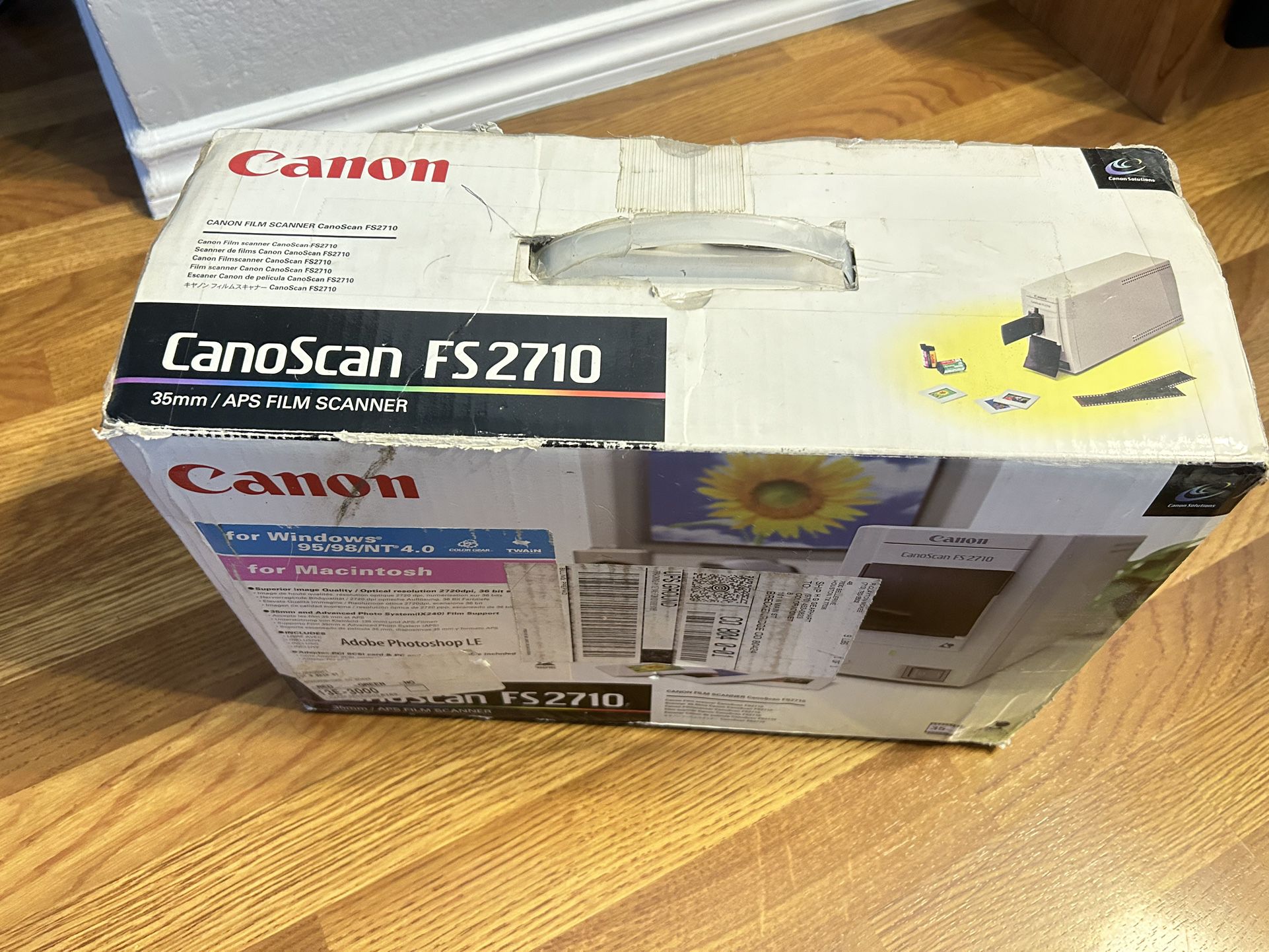 Canon CanoScan FS2710 Film Scanner with Box