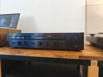 Preamplifier Onkyo integra P-304