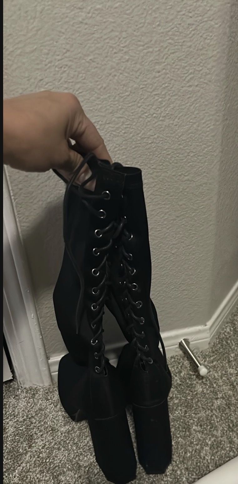 Black Boots