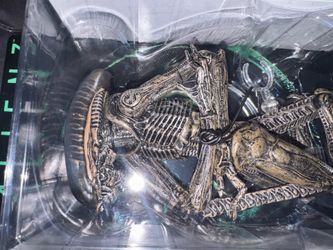 Dog alien neca
