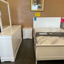 6-Piece Queen Bedroom Set