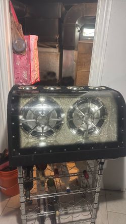 Selling 2 different speakers a dual and a volfenhag