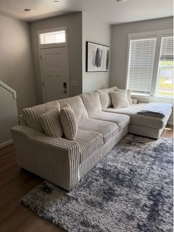 Sectional couch (like new)