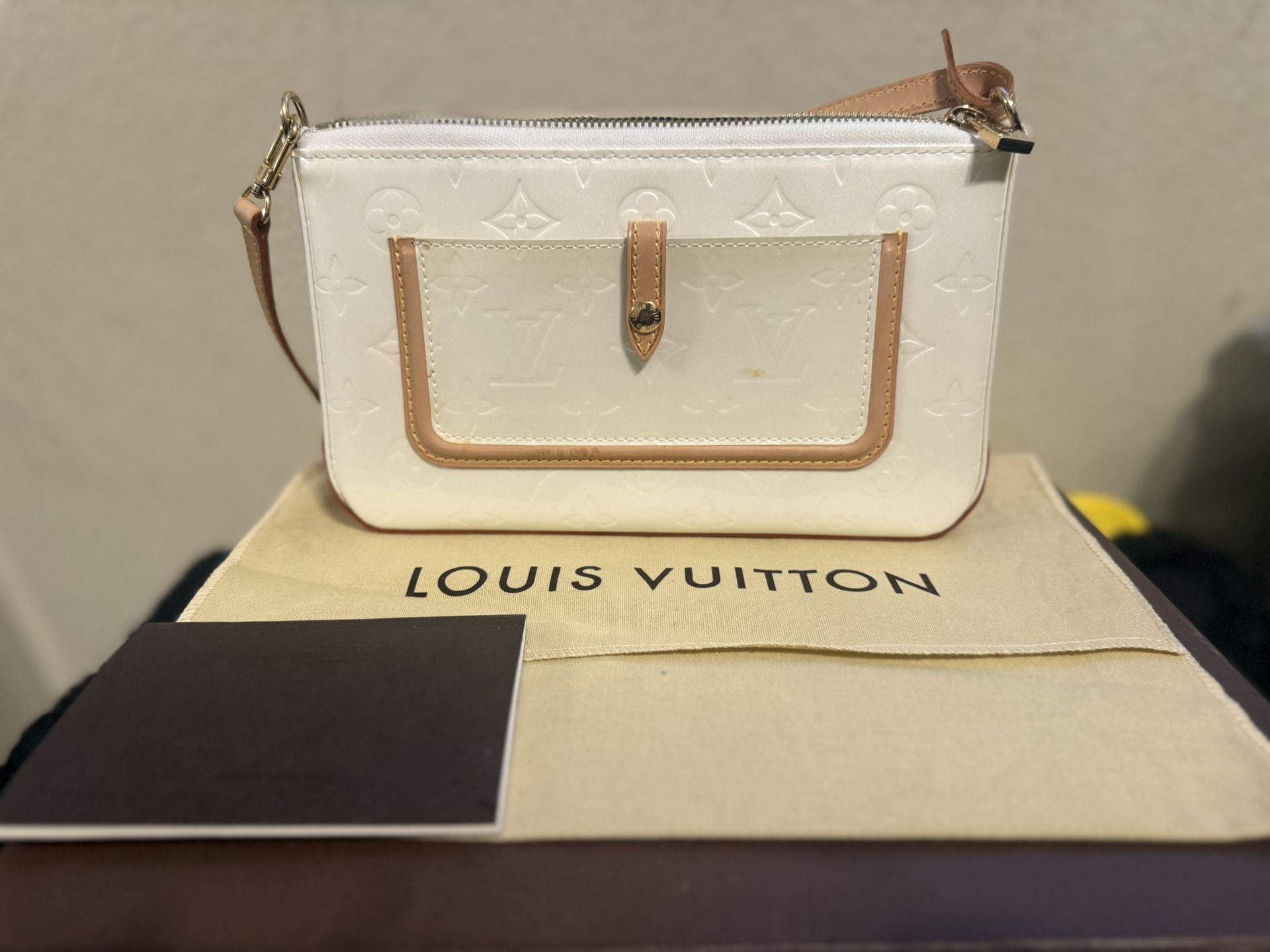 Louis Vuitton Marshall Mono Vernis Mallory Square