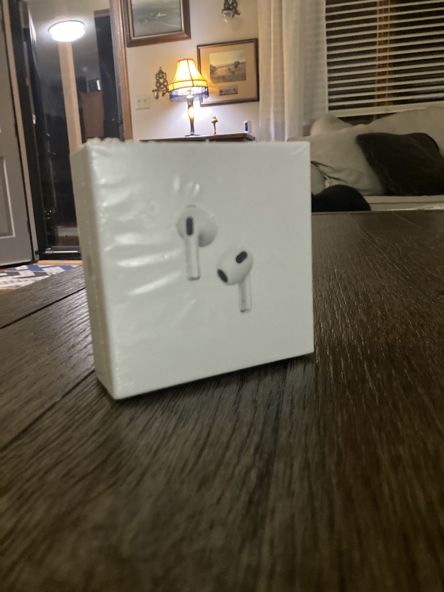 AirPods (Gen 3)