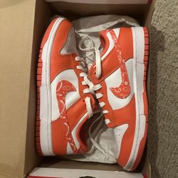 Women’s Nike Dunks