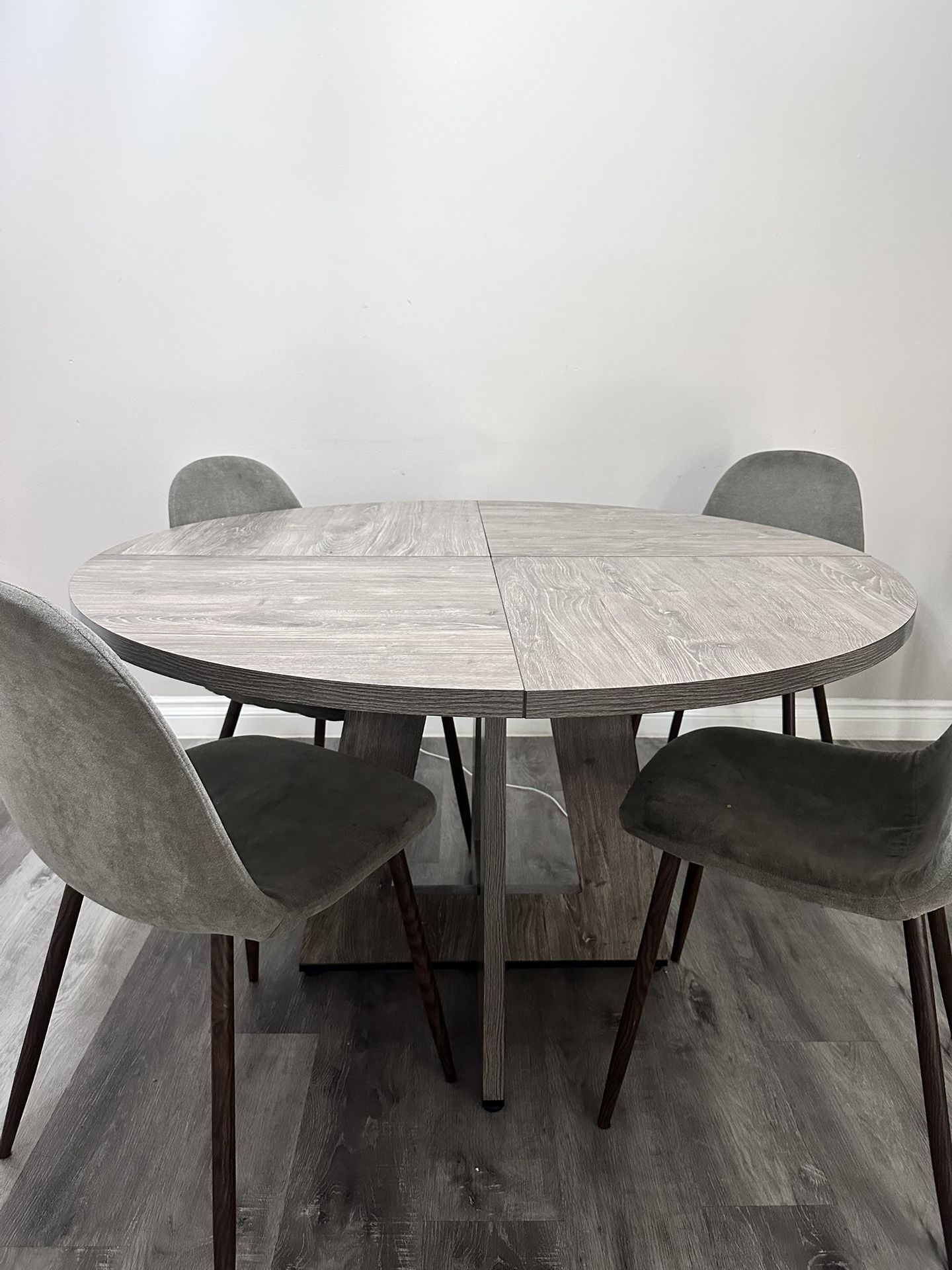 Dinning Table
