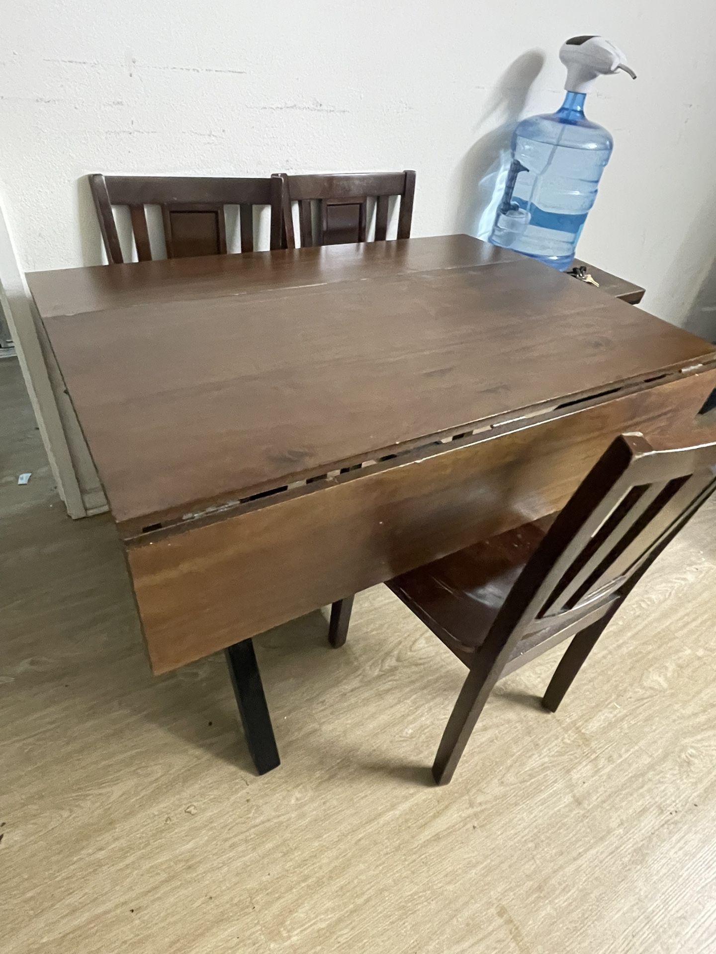 Table + 3 Chair Wood 