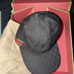  “Gucci GG Canvas Web Stripe Cap – Black – Excellent Condition – Box + Dust Bag Included”