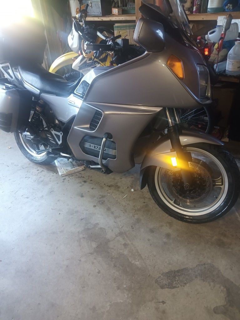 BMW K1000 Touring Silver