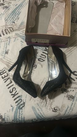 Black high heels size 8