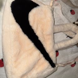 Nike Fur Shoulder Bag 