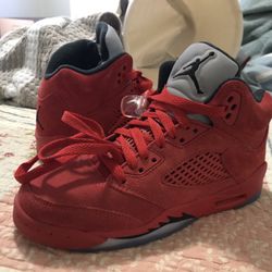 Jordan Retro 5... Size 3.5 Youth