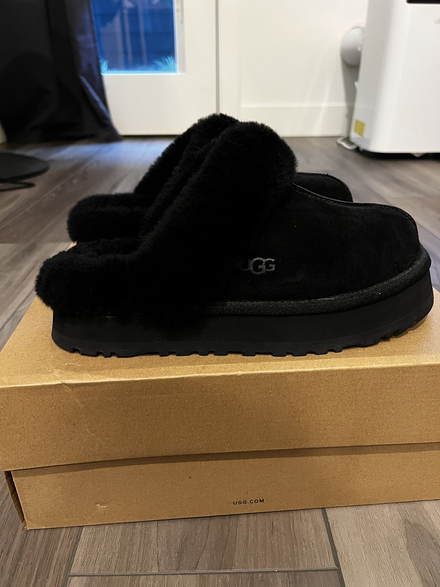 Ugg Slippers 