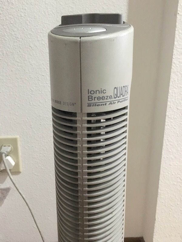 Sharper Image SI637 Ionic Breeze Quadra 15Watt Silent Air Purifier for