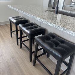 Black Bar Stools 