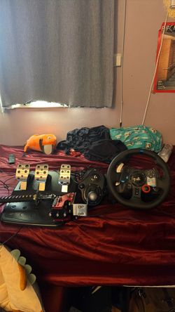 Logitech G29 Racing Wheel Bundle w/ Shifter, Pedals & USB Handbrake – PS5/PS4/PC