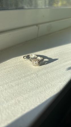 ENGAGEMENT RING WITH WEDDING BAND 