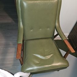 Beautiful Green Vintage Desk Chair