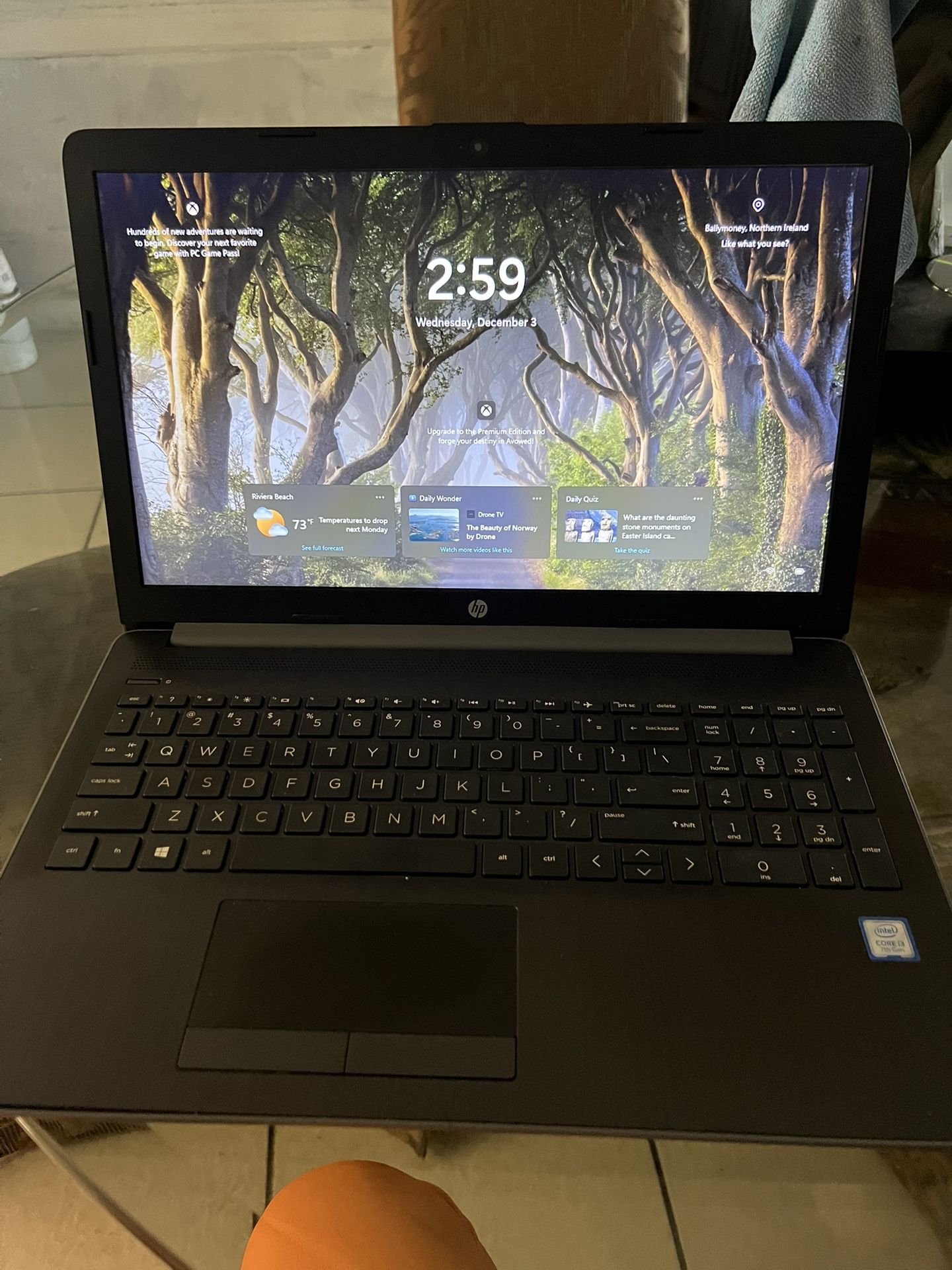 HP TOUCHSCREEN LAPTOP 