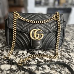 Authentic Gucci Marmont Medium Bag 