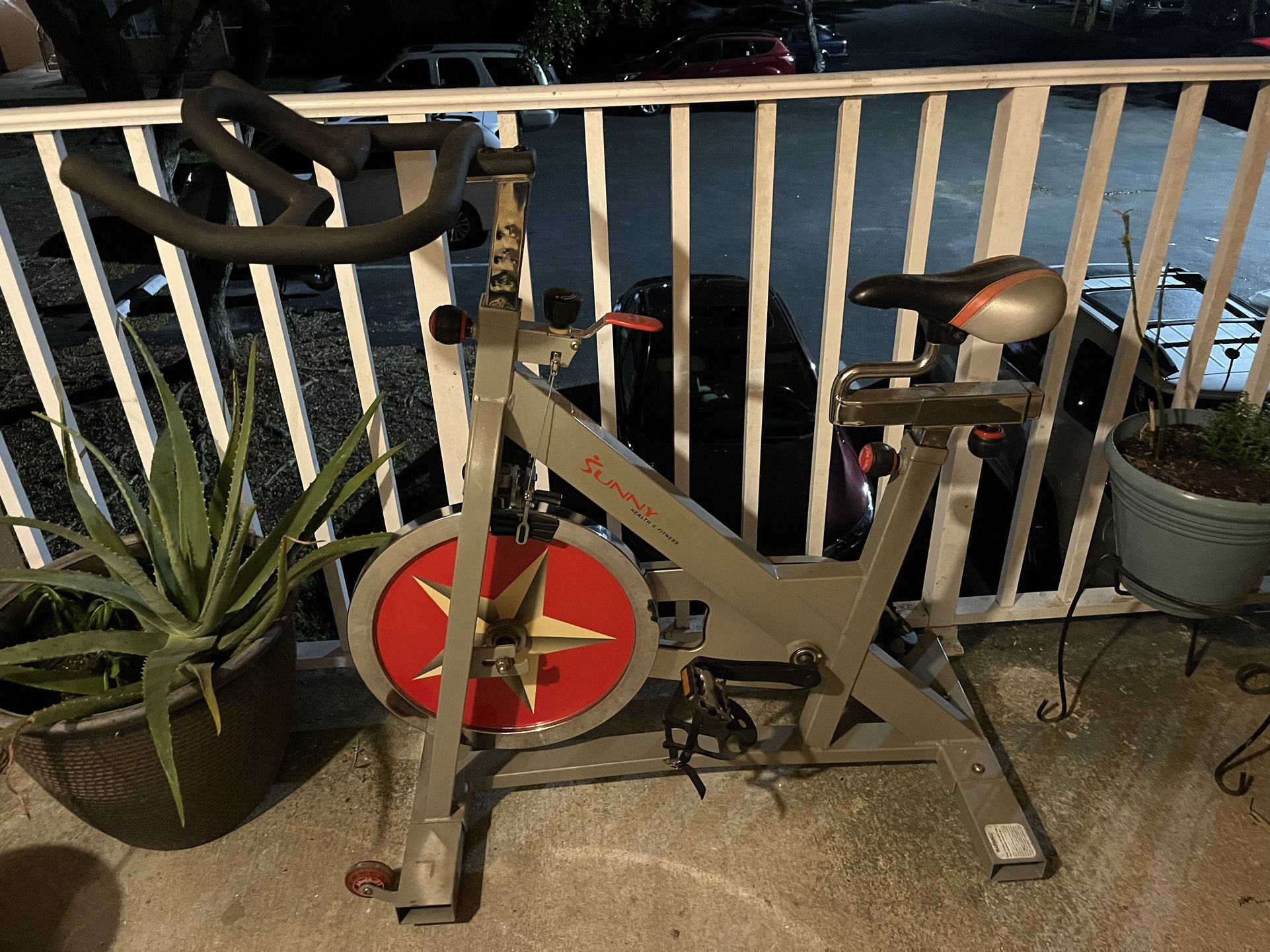 Sunny Health & Fitness Flywheel Chain Drive Pro Indoor Cycling Non-Powered Exercise Bike - Silver