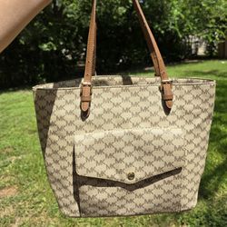Michael Kors Jet Set Authentic Beige Color LG PKT MF Tote Large Bag 