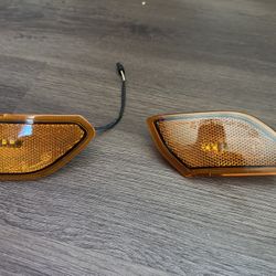 OEM Halogen Side Marker Housings – Jeep Wrangler JL (2018–2021)