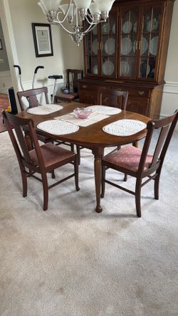 Dining table set