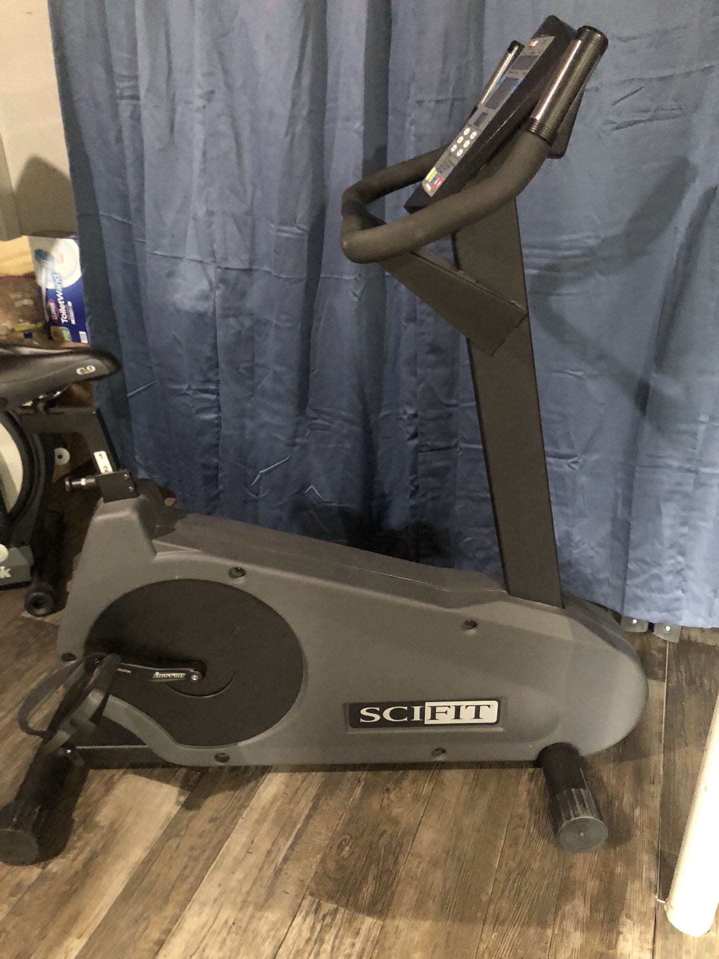 Sci Fit Recumbent ISO 7000 Physical Therapy 