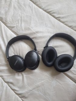 Bose earphones  quietconfort  35 in good Condition  for 120 both