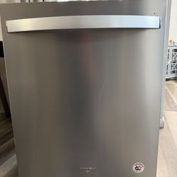 Whirlpool Dishwasher 24in