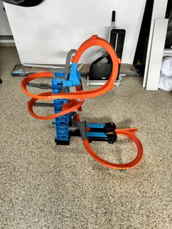 Hot Wheels Sky Crash Tower Track
