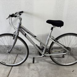 Giant Cypress Women’s Bike