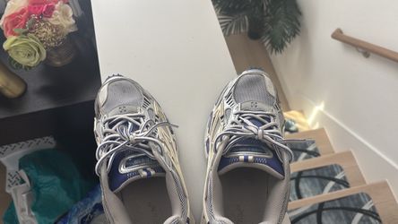 Off white shoes