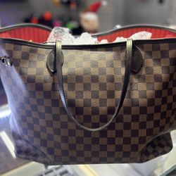 Louis Vuitton Neverfull 