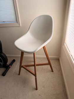 Modern Counter Stool White Shell Wood Legs