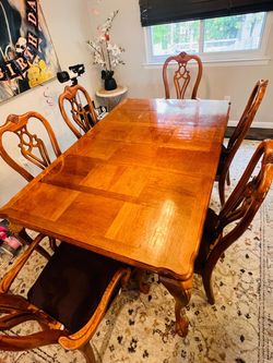 Thomasville -Dinning table