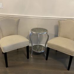 ✨ Elegant Accent Chair & Side Table Set – Like New ✨