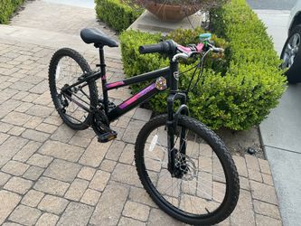 Girls bike