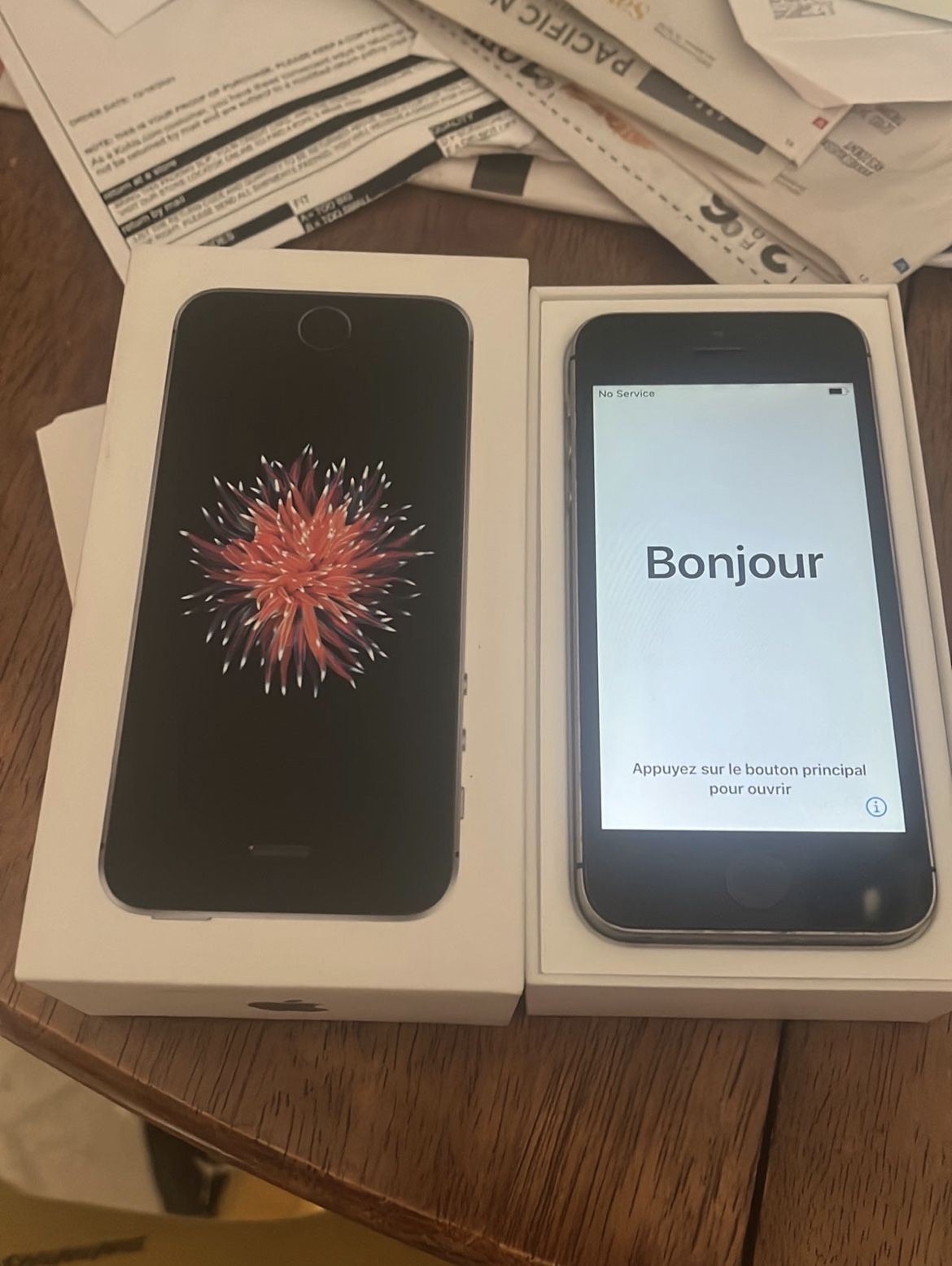 Apple iPhone SE 1st Generation 32GB in Space Gray for Verizon