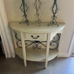 Entree Table