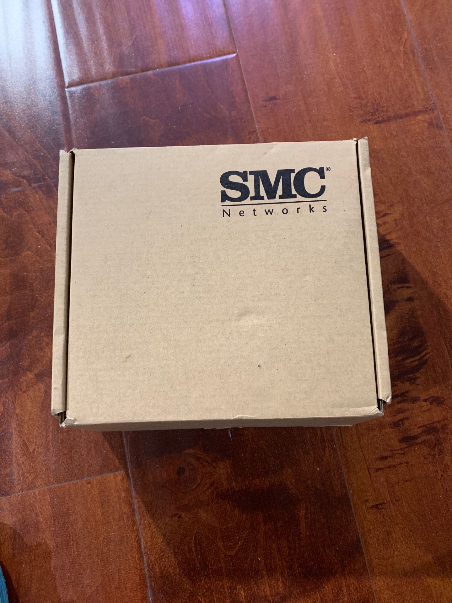 New SMC Networks 16x4 DOCSIS 3.0 Cable Modem D3CM1604-000-NA Surfboard Gigabit. New